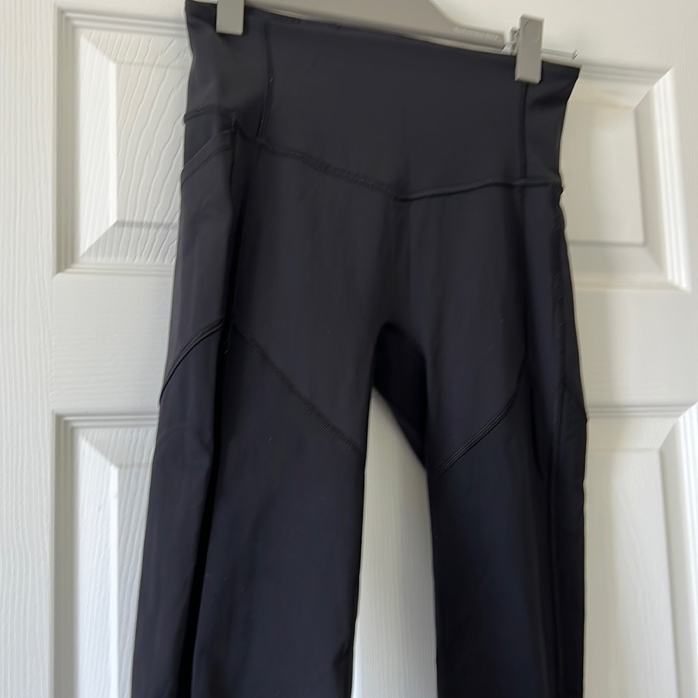 Black lululemon leggings